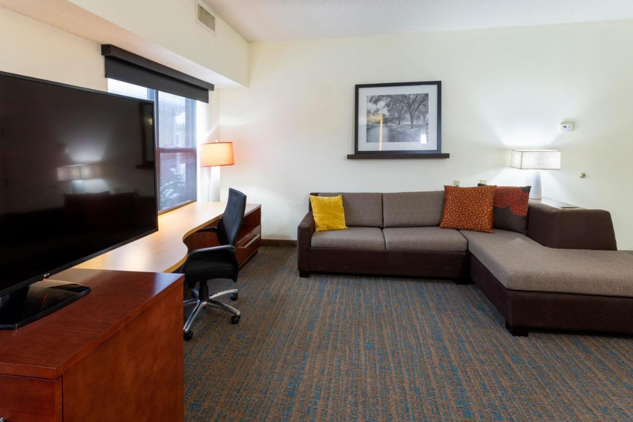 Queen Studio with Sofa Bed at Residence Inn by Marriott Minneapolis St. Paul/Roseville