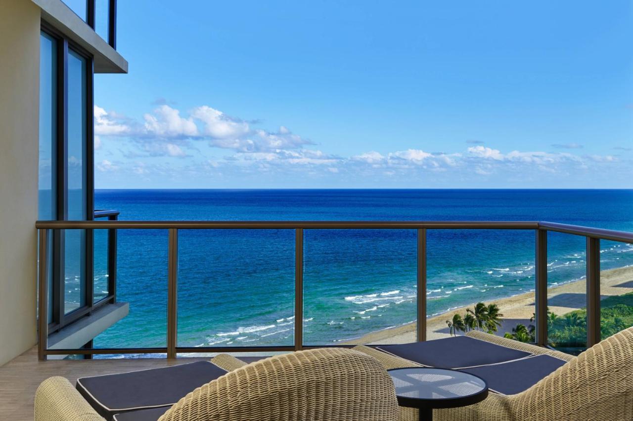 Deluxe Ocean View King, Guest room, 1 King, Ocean view at The St. Regis Bal Harbour Resort