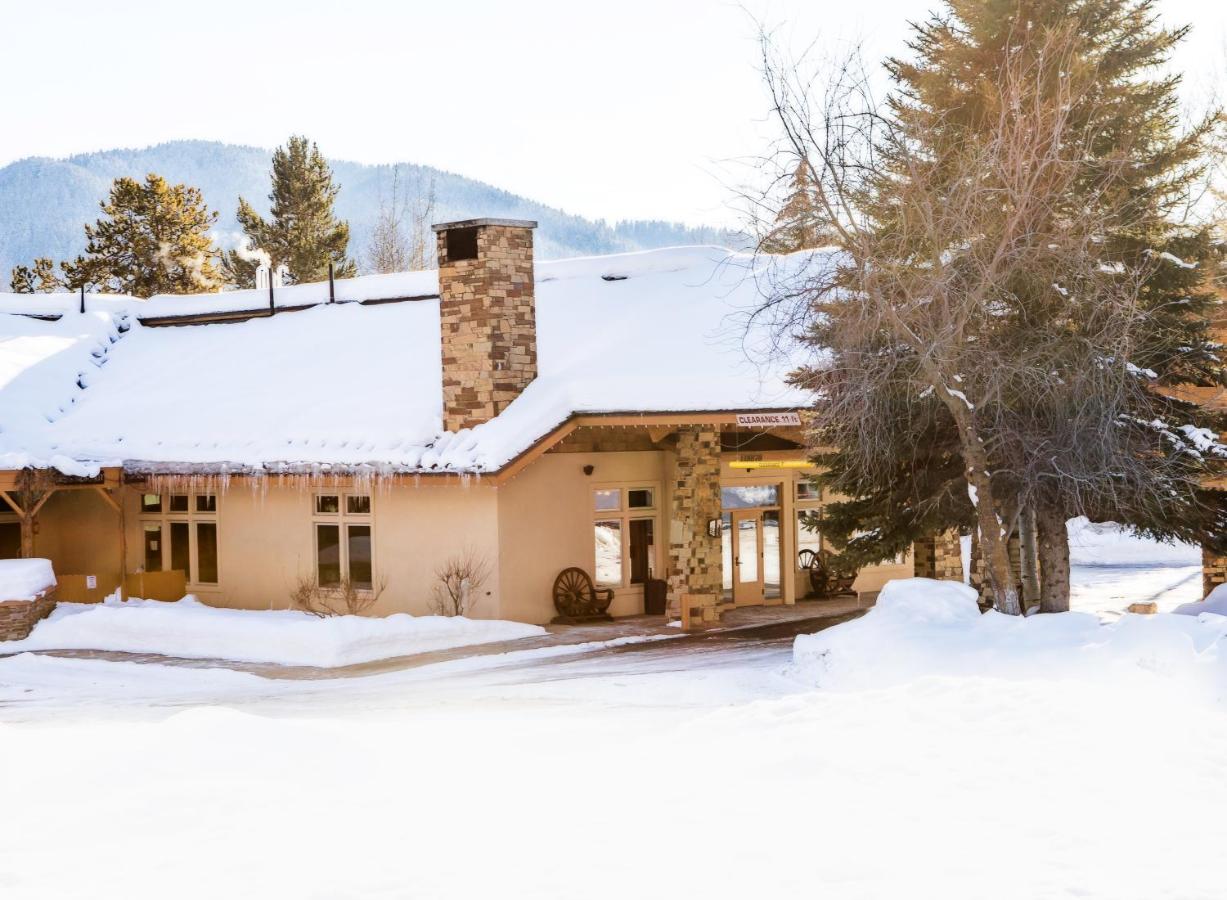 | Flying Saddle Resort and Steak House