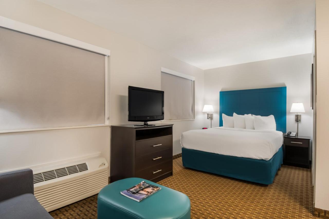 Queen Suite - Non-Smoking at MainStay Suites Chattanooga Hamilton Place