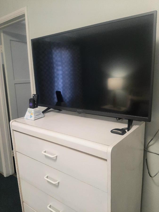 Standard Triple Studio at Harry's Man Cave: The New Star Motel Experience