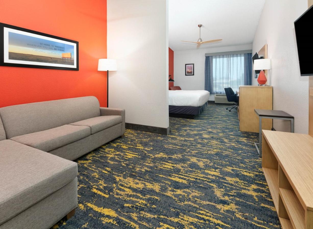 Executive Queen Room with Two Queen Beds at La Quinta Inn & Suites by Wyndham Dallas - Las Colinas