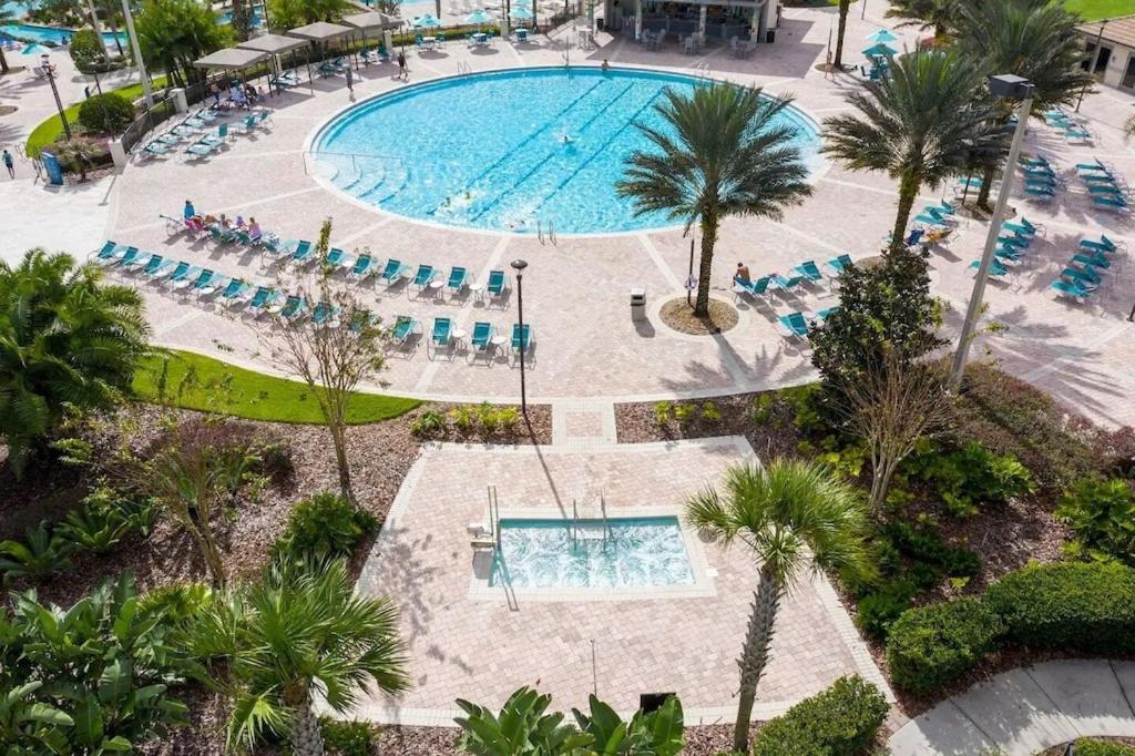 | Luxury Villa House W/ Private Pool & Spa, BBQ & Resort Water Park - Near Disney