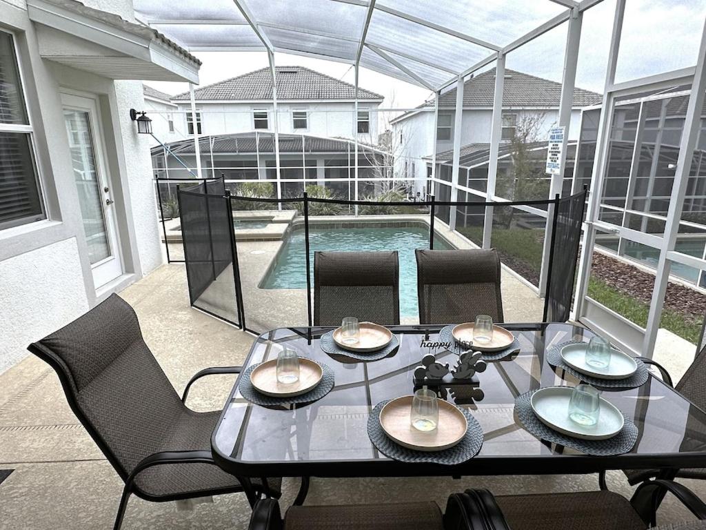 | Luxury Villa House W/ Private Pool & Spa, BBQ & Resort Water Park - Near Disney