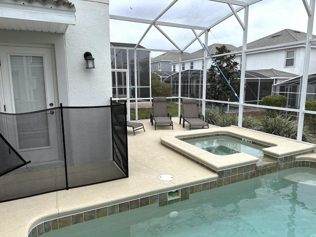 | Luxury Villa House W/ Private Pool & Spa, BBQ & Resort Water Park - Near Disney