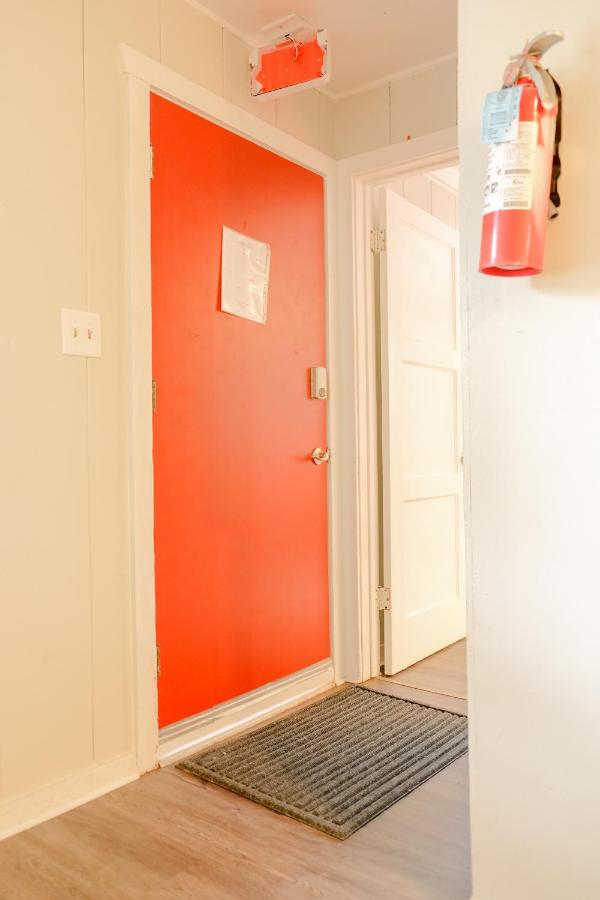 | Sherwood Arms Motel