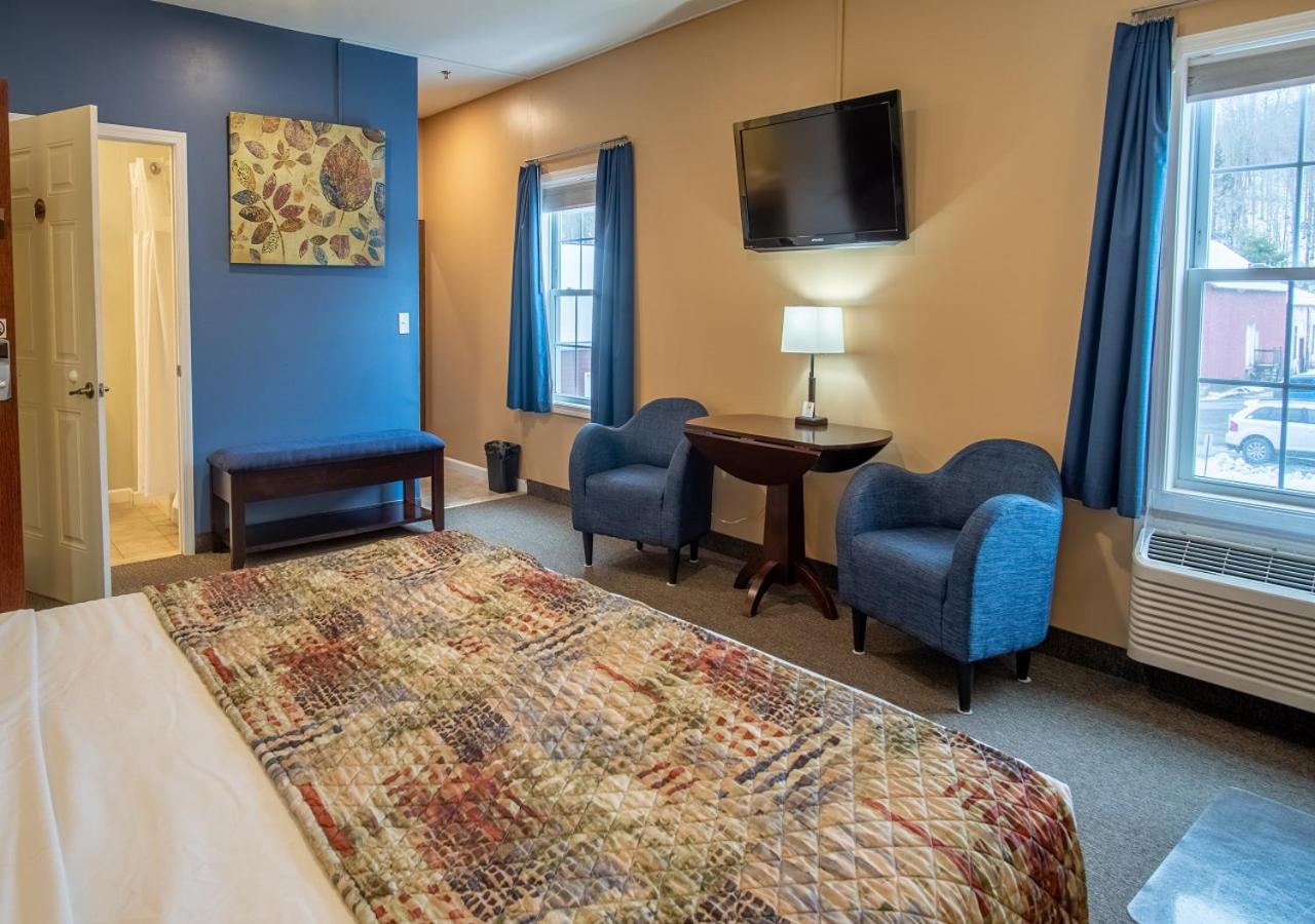 | Hotel Dushore