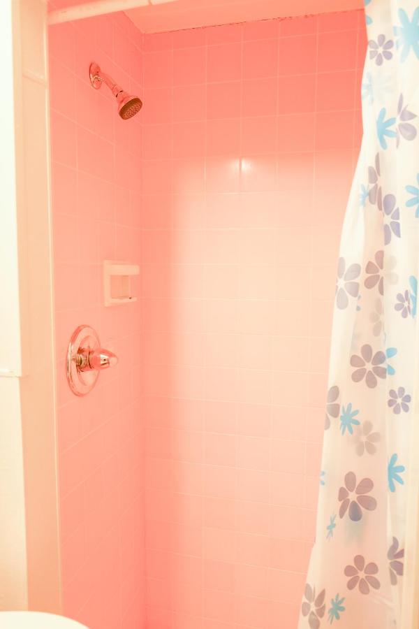  | Sherwood Arms Motel