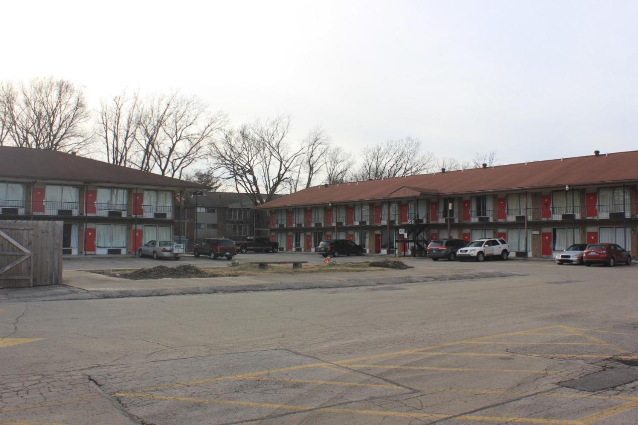  | Red Carpet Inn - Louisville