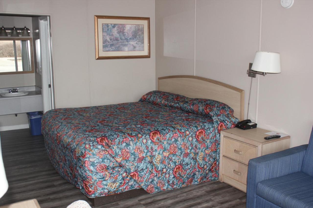  | Red Carpet Inn - Louisville