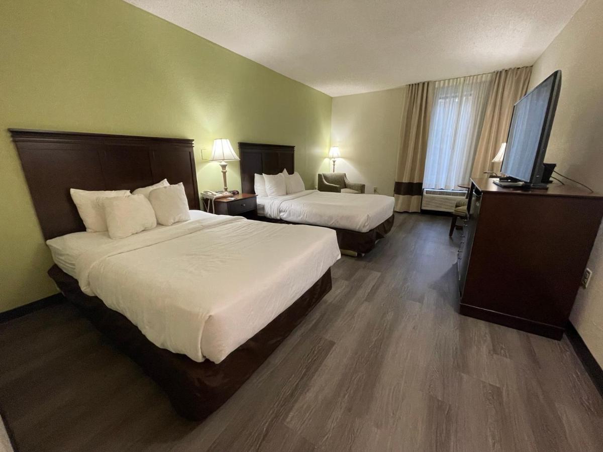 Queen Room with Two Queen Beds - Accessible/Non Smoking at Comfort Inn Pinehurst - Southern Pines