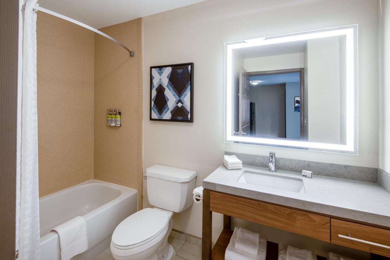 Queen Studio - Non-Smoking at Candlewood Suites Manassas, an IHG Hotel
