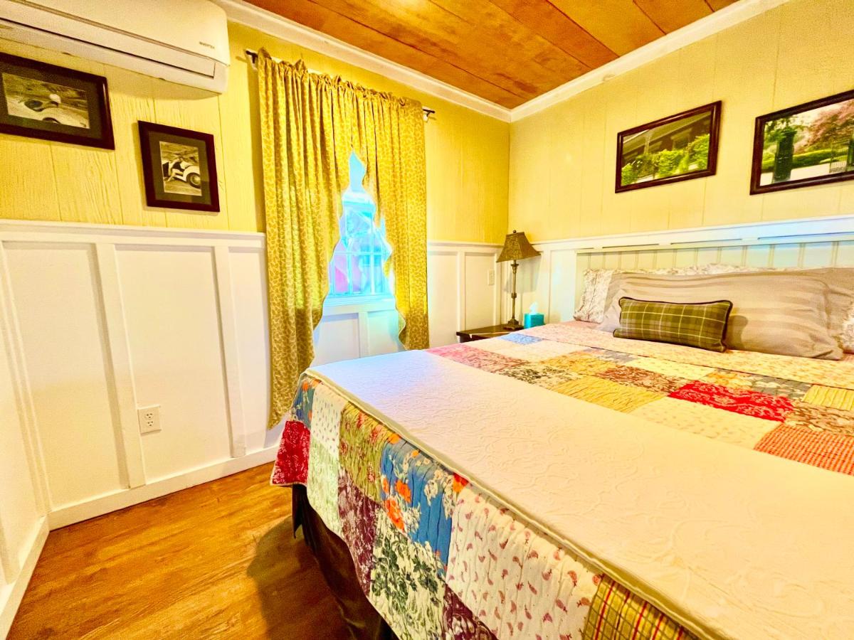 Three-Bedroom House at The Alexander at Creek Road