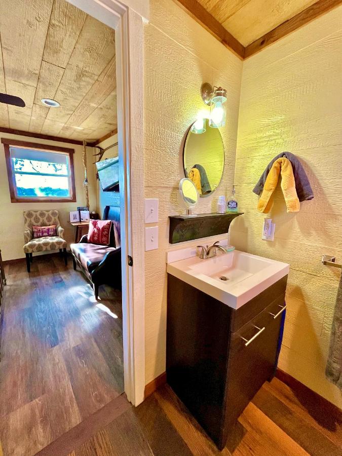 Queen Studio at The Alexander at Creek Road