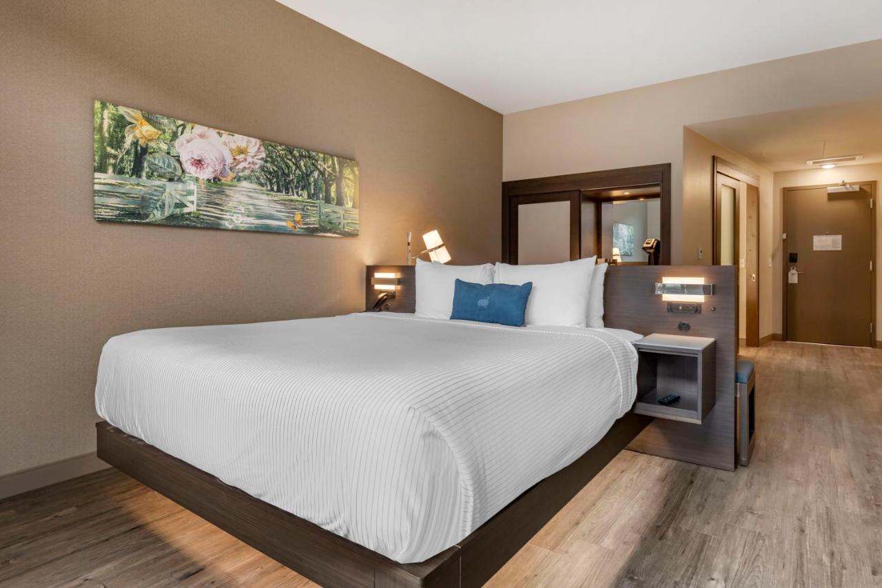 King Room - Disability Access/Non Smoking  at Cambria Hotel Savannah Downtown Historic District
