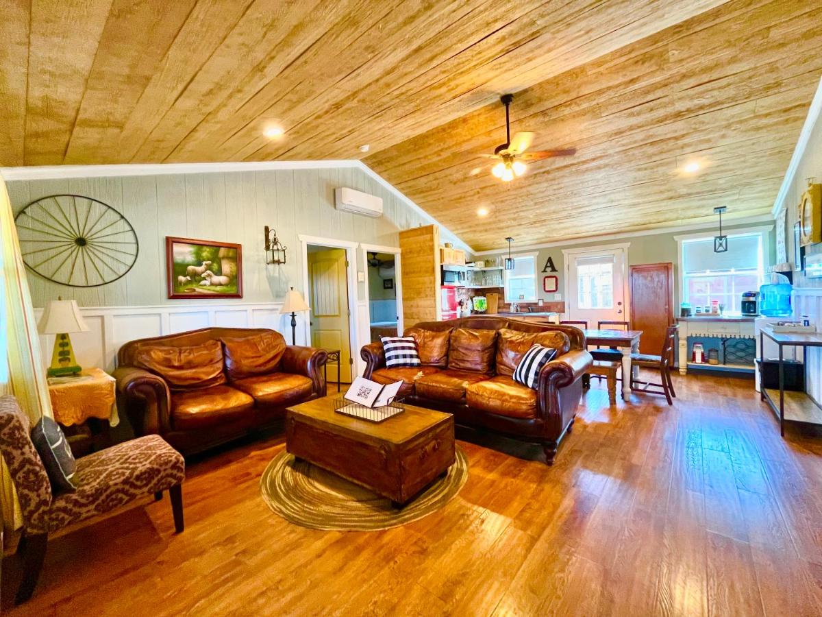Three-Bedroom House at The Alexander at Creek Road