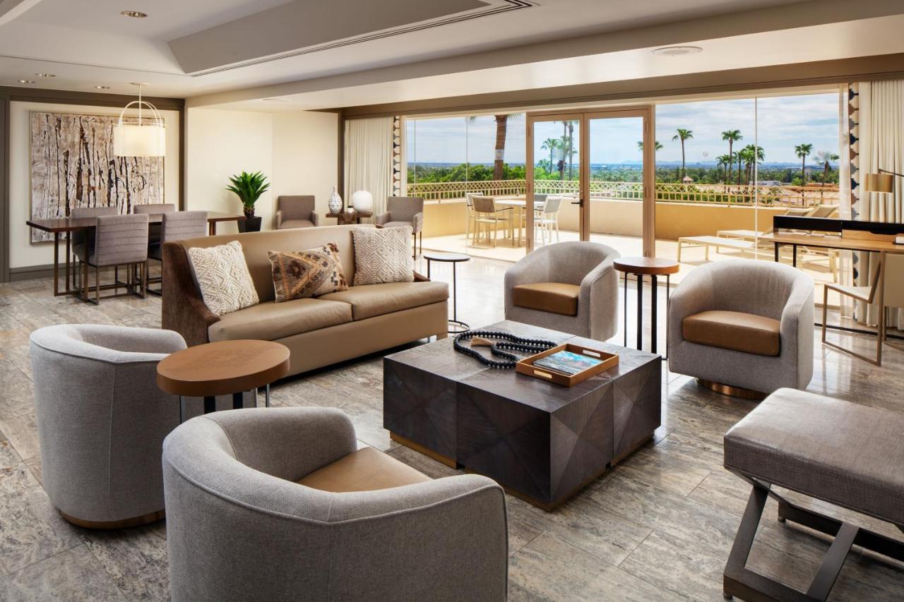 Phoenician Suite, 1 Bedroom Suite, 1 King, Pool view at The Phoenician, a Luxury Collection Resort, Scottsdale