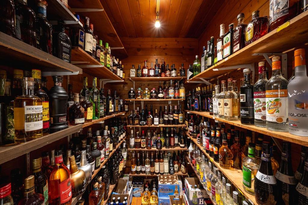  | The Speakeasy Inn and Rum Bar