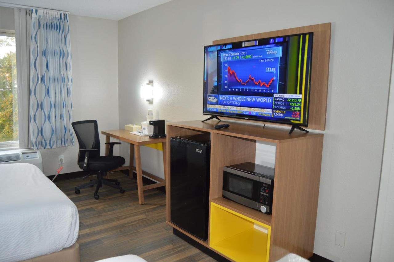 Double Room with Two Double Beds - Non-Smoking at Days Inn by Wyndham Marietta-Atlanta-Delk Road