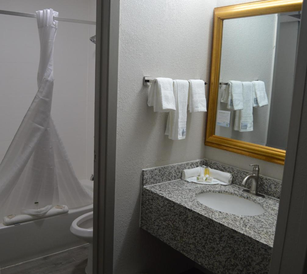 King Room - Non-Smoking at Days Inn by Wyndham Marietta-Atlanta-Delk Road