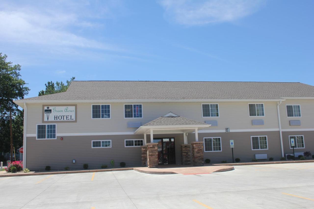 | Green Acres Hotel
