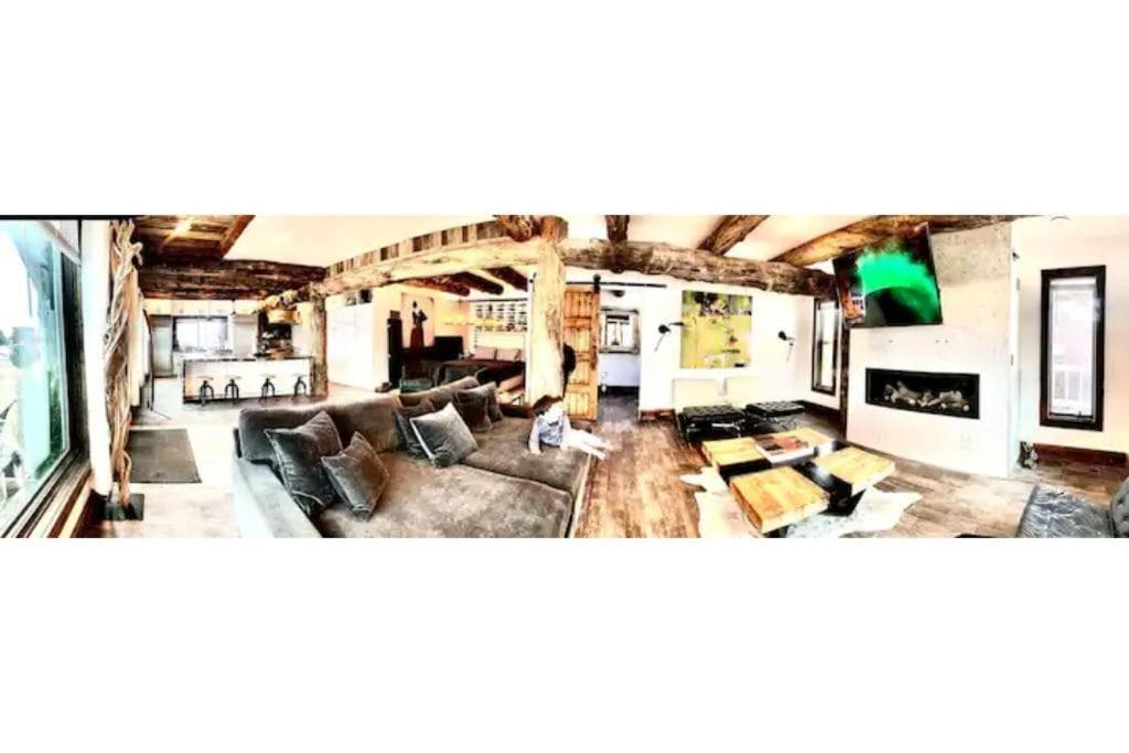  | Mountain Chic Retreat (Entire Home)
