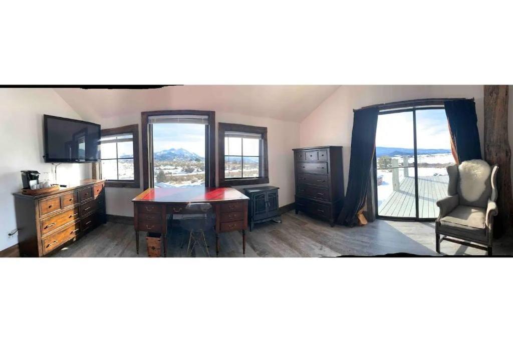  | Mountain Chic Retreat (Entire Home)