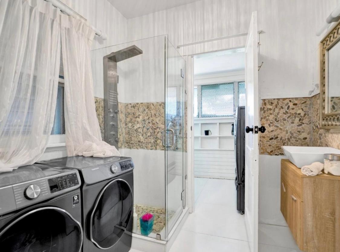 | Historical architecture with modern flare villa in Brickell Estates