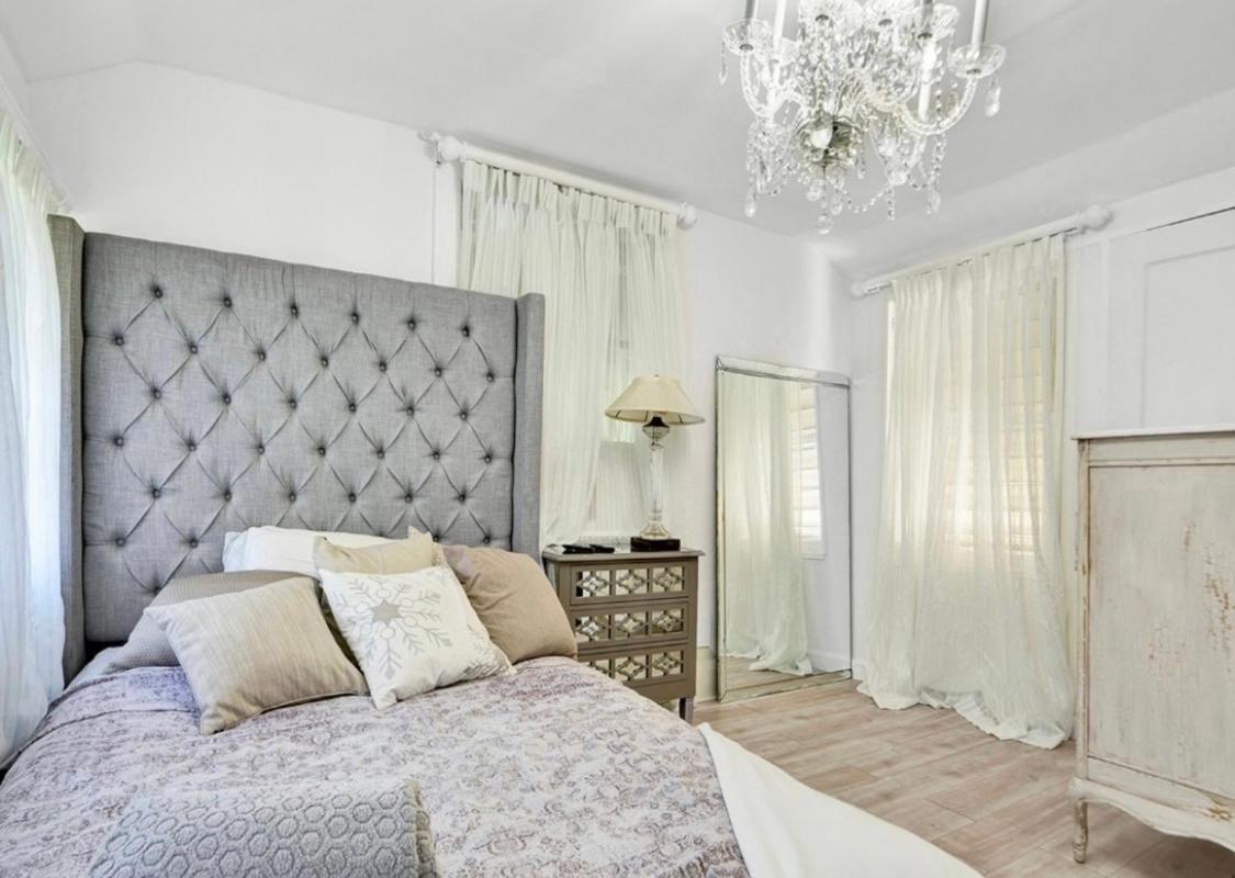 | Historical architecture with modern flare villa in Brickell Estates