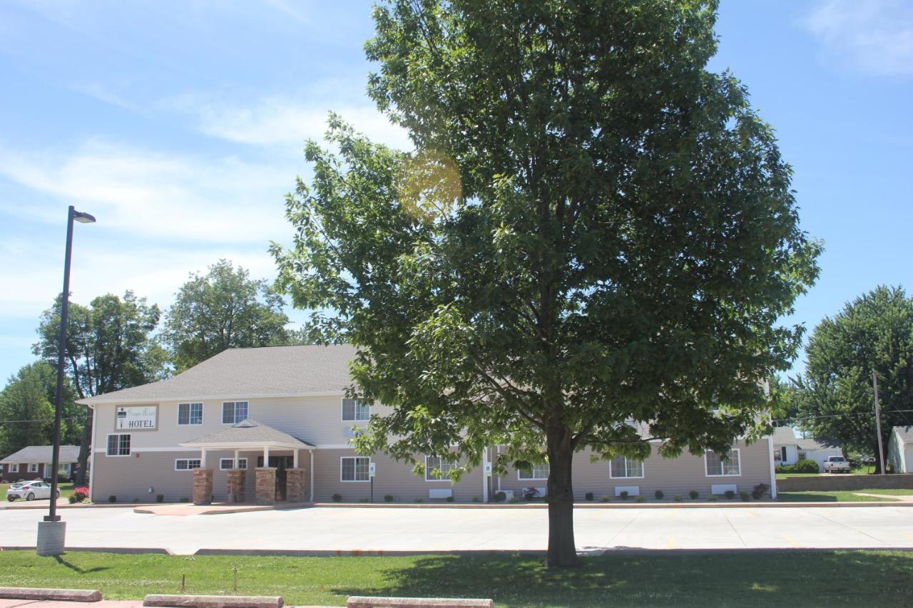 | Green Acres Hotel