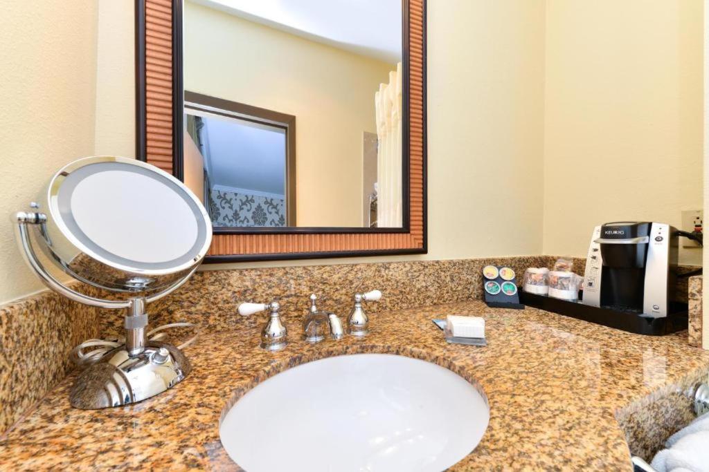  | St Charles Inn, Superior Hotel