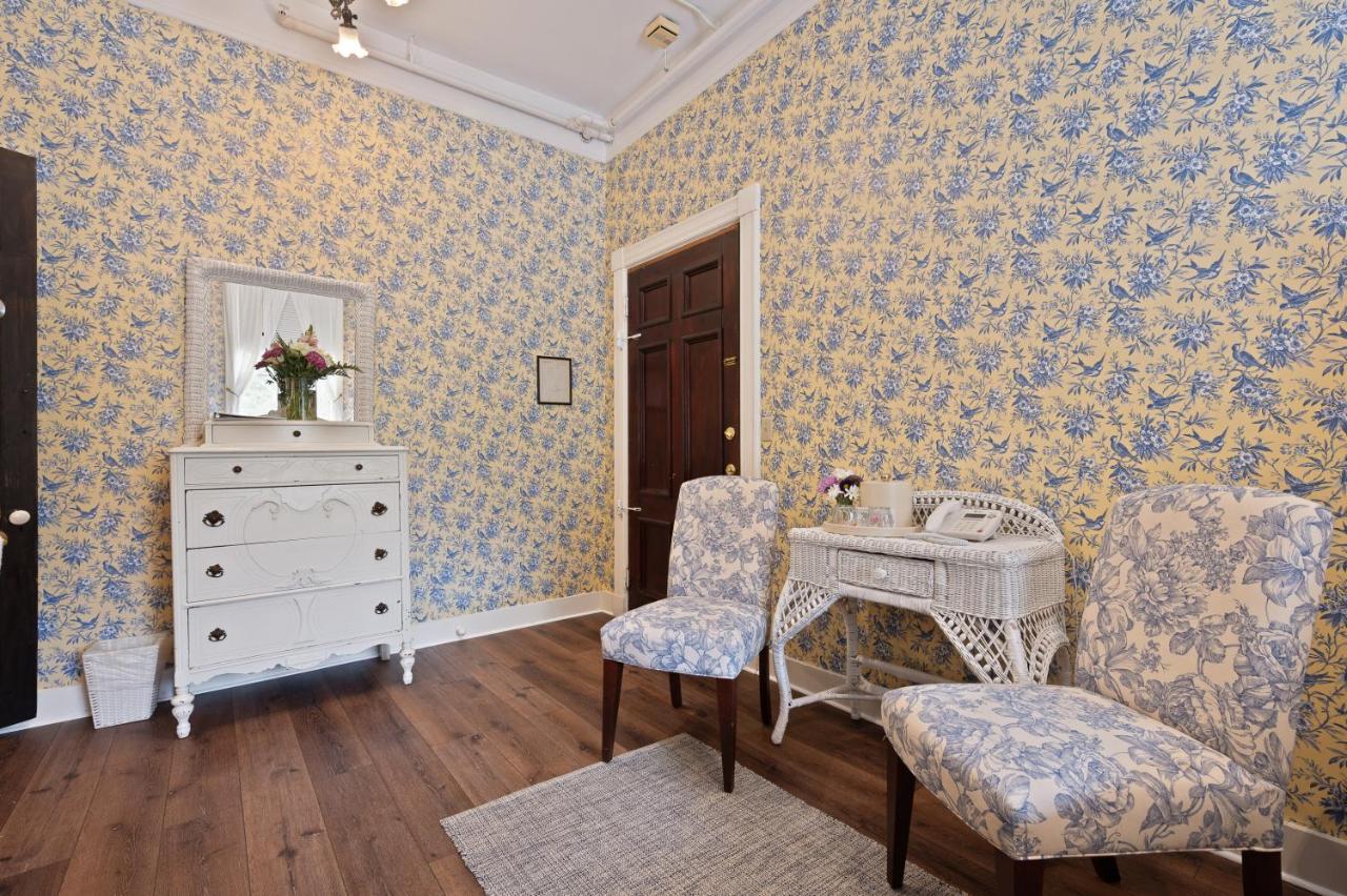 | Brook Farm Inn