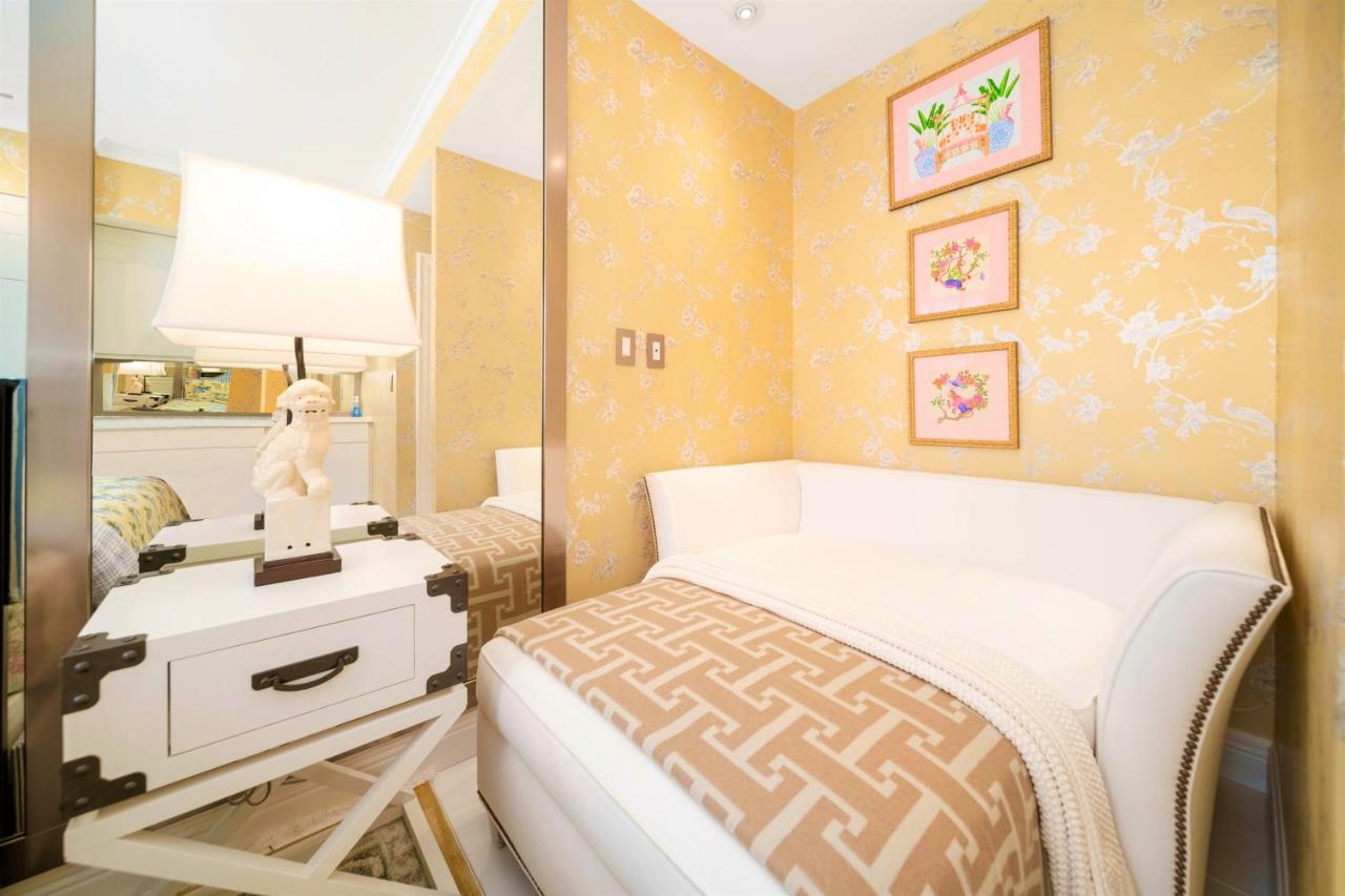 | Renovated studio in the heart of Palm Beach with parking