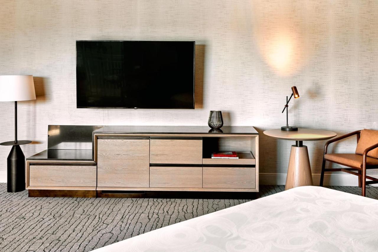 Junior Suite, 1 King, Sofa bed, Balcony at JW Marriott Phoenix Desert Ridge Resort & Spa