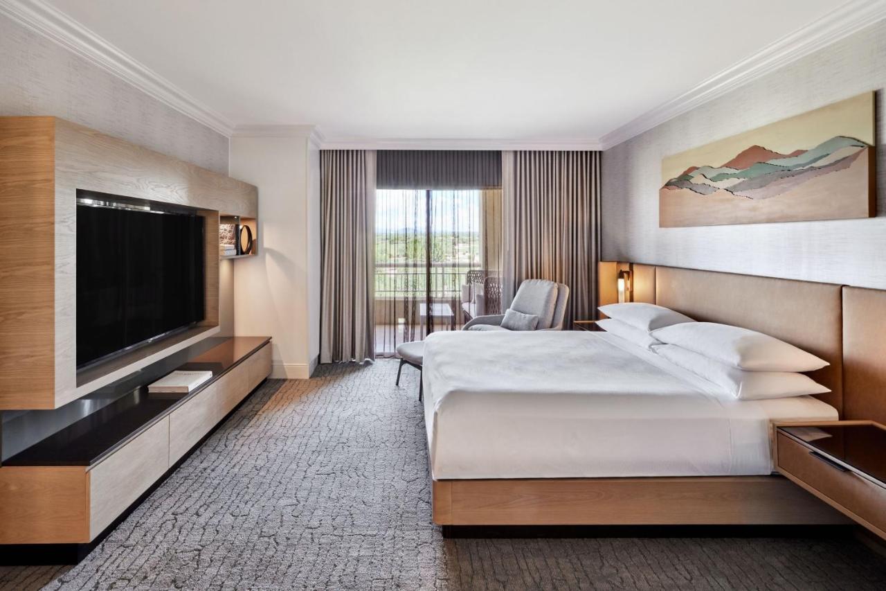 1 Bedroom Executive Suite, 1 King, Sofa bed, Balcony at JW Marriott Phoenix Desert Ridge Resort & Spa