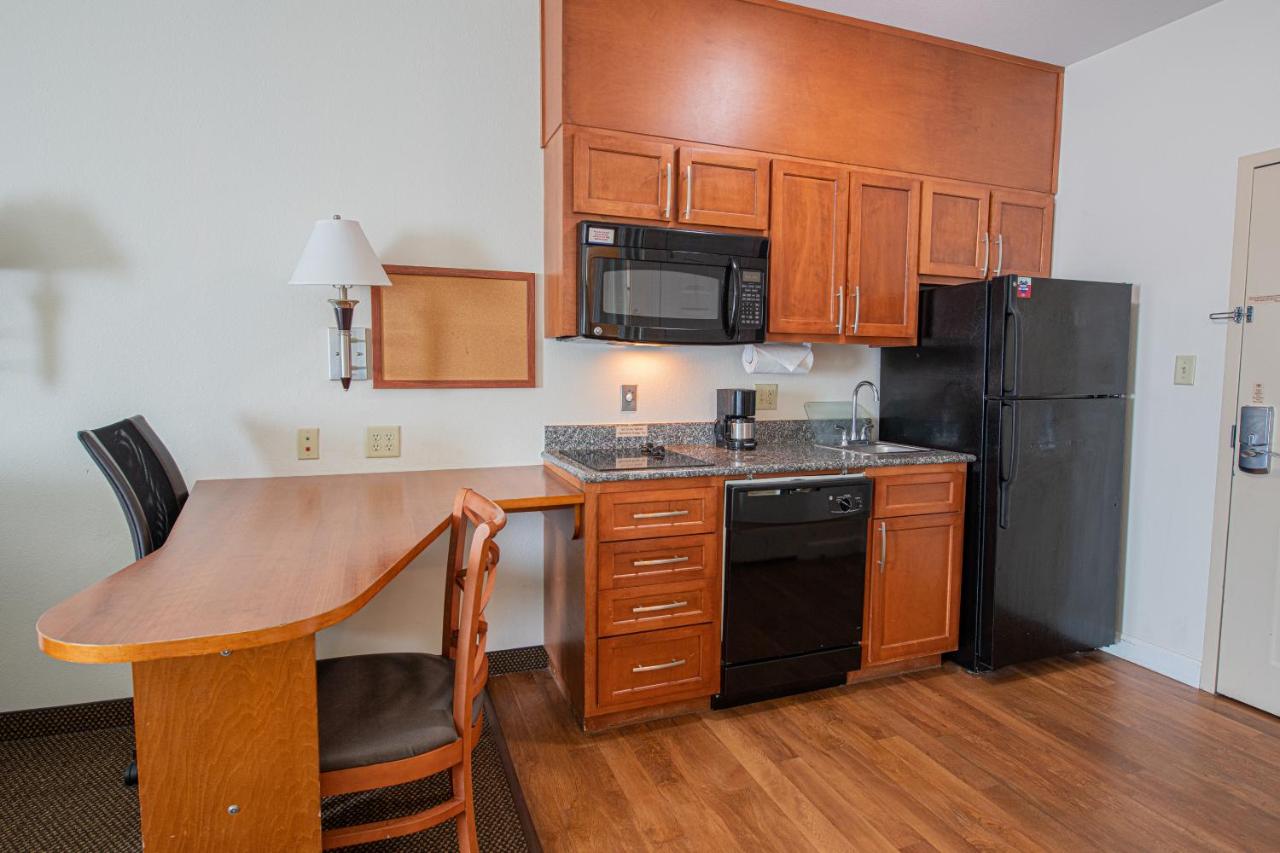 Standard Suite at Candlewood Suites New Iberia by IHG
