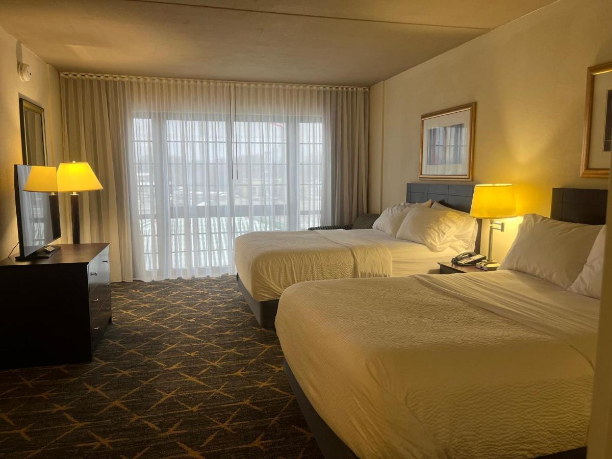  | Holiday Inn Hotel & Suites Springfield - I-44