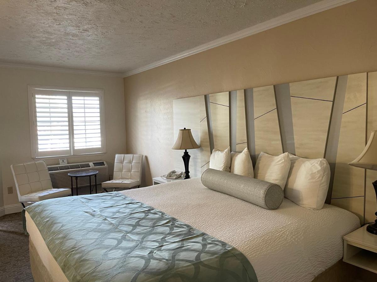 Superior King Room at Baechtel Creek Inn