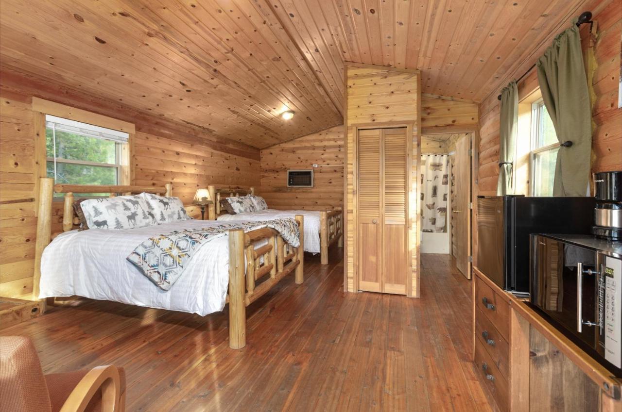 | Summit Mountain Lodge and Steakhouse