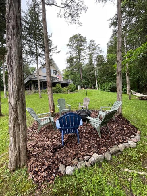 | Spectacular Waterfront Lake Home, Deck+Prvt. Dock