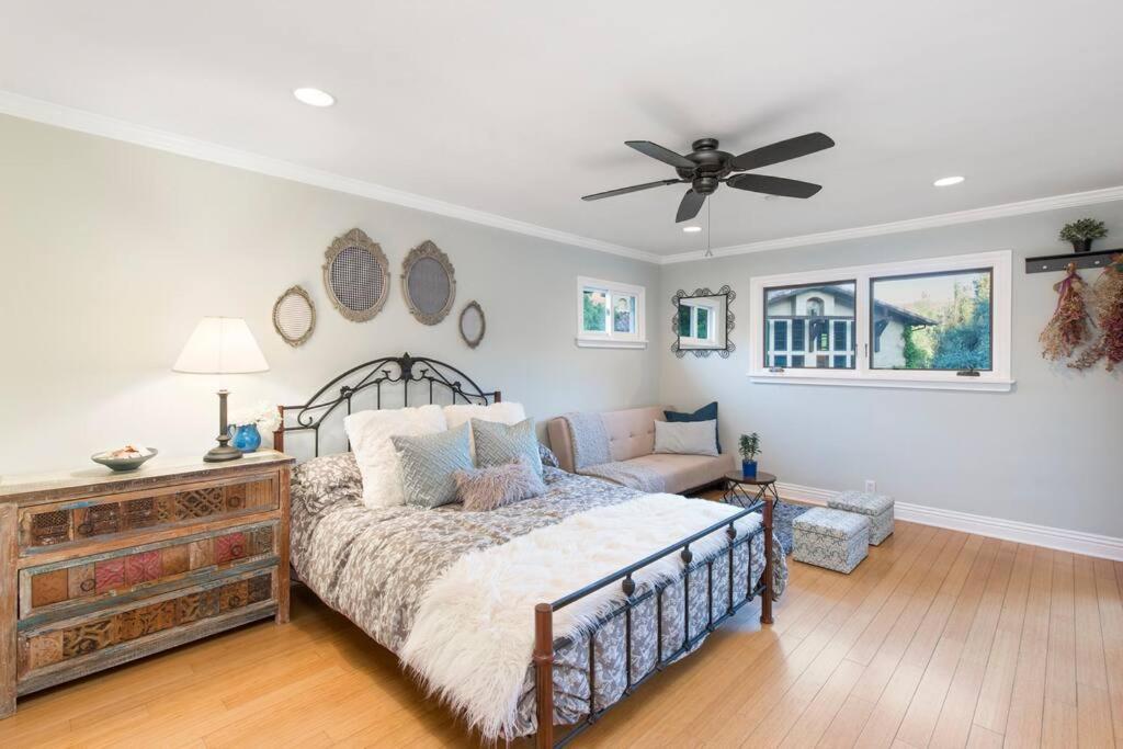 | Peppertree Canyon: a Luxury Urban Winery Estate