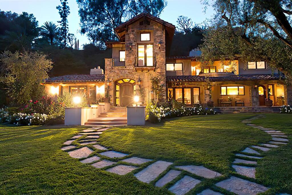 | Peppertree Canyon: a Luxury Urban Winery Estate
