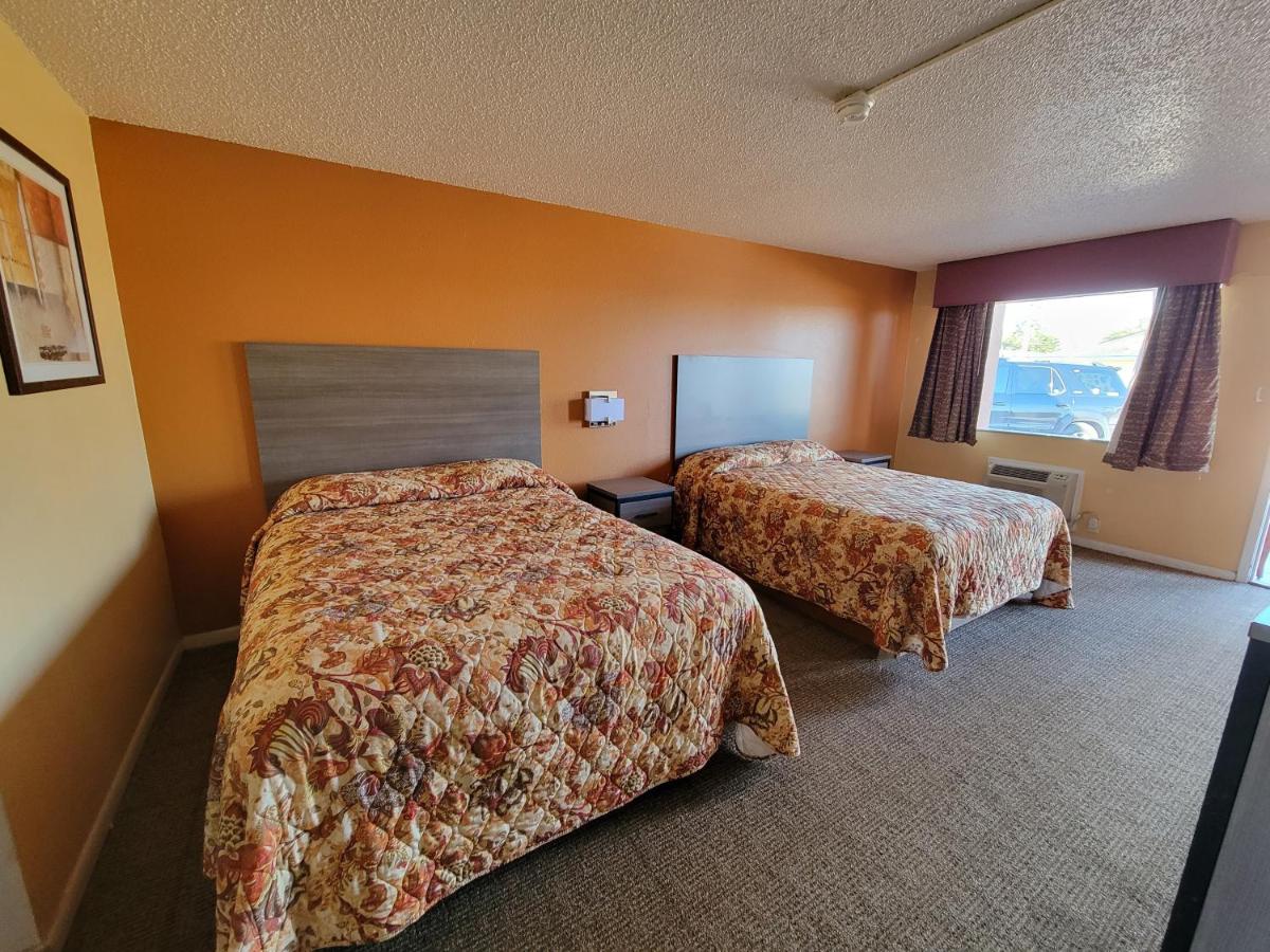  | Royal Inn