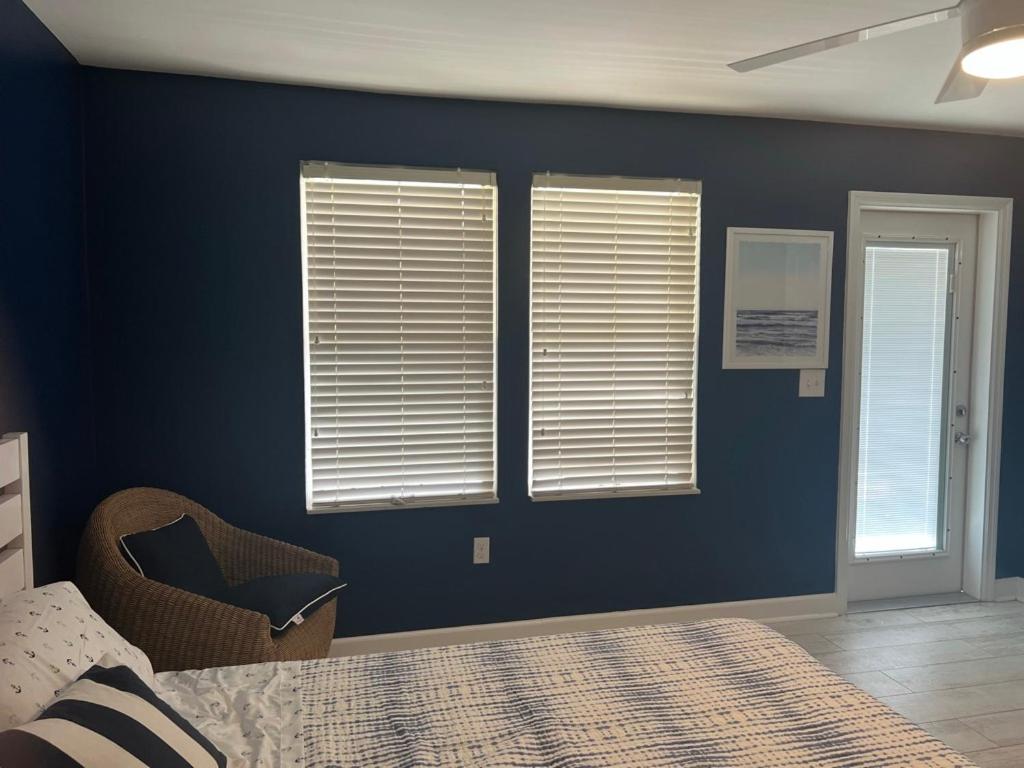 | Capri Inn & Apartments