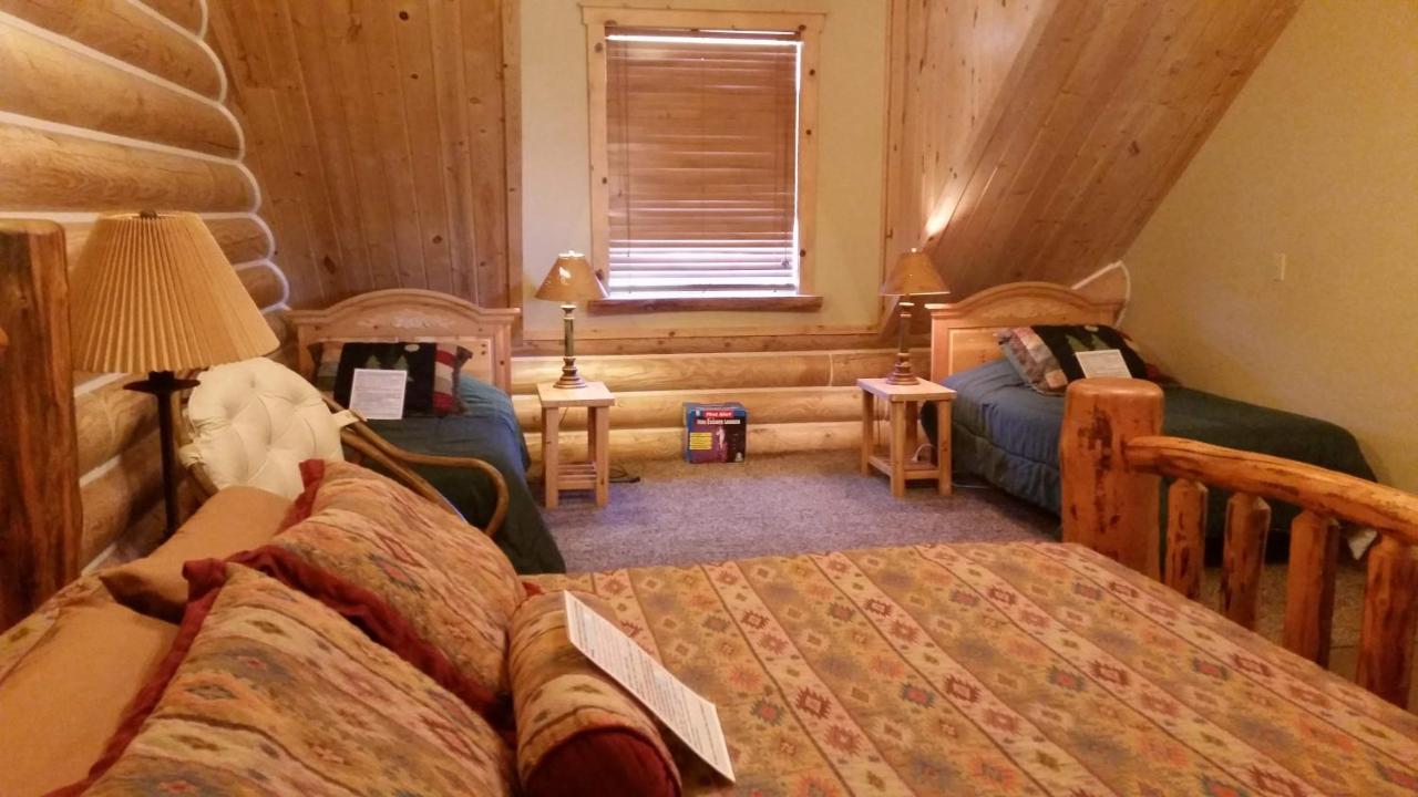 | Teton Hostel HideAway