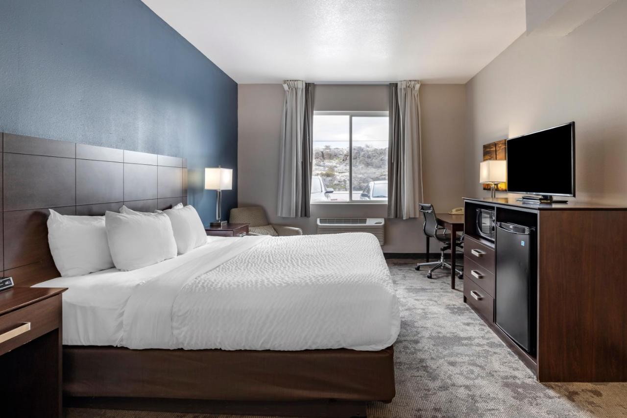 King Room - Non-Smoking at Clarion Inn Kingman I-40 Route 66