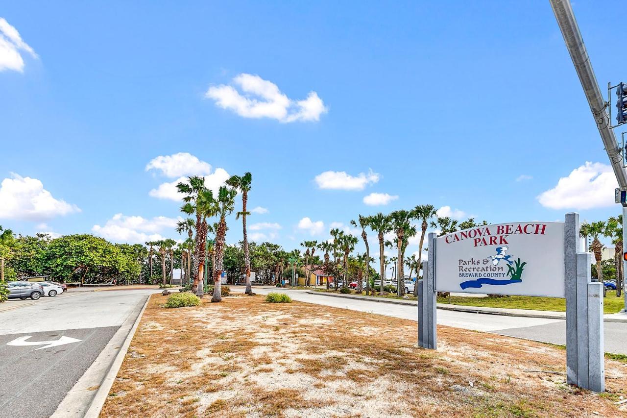 | Latitude Adjustment - 3BR Short walk to beach