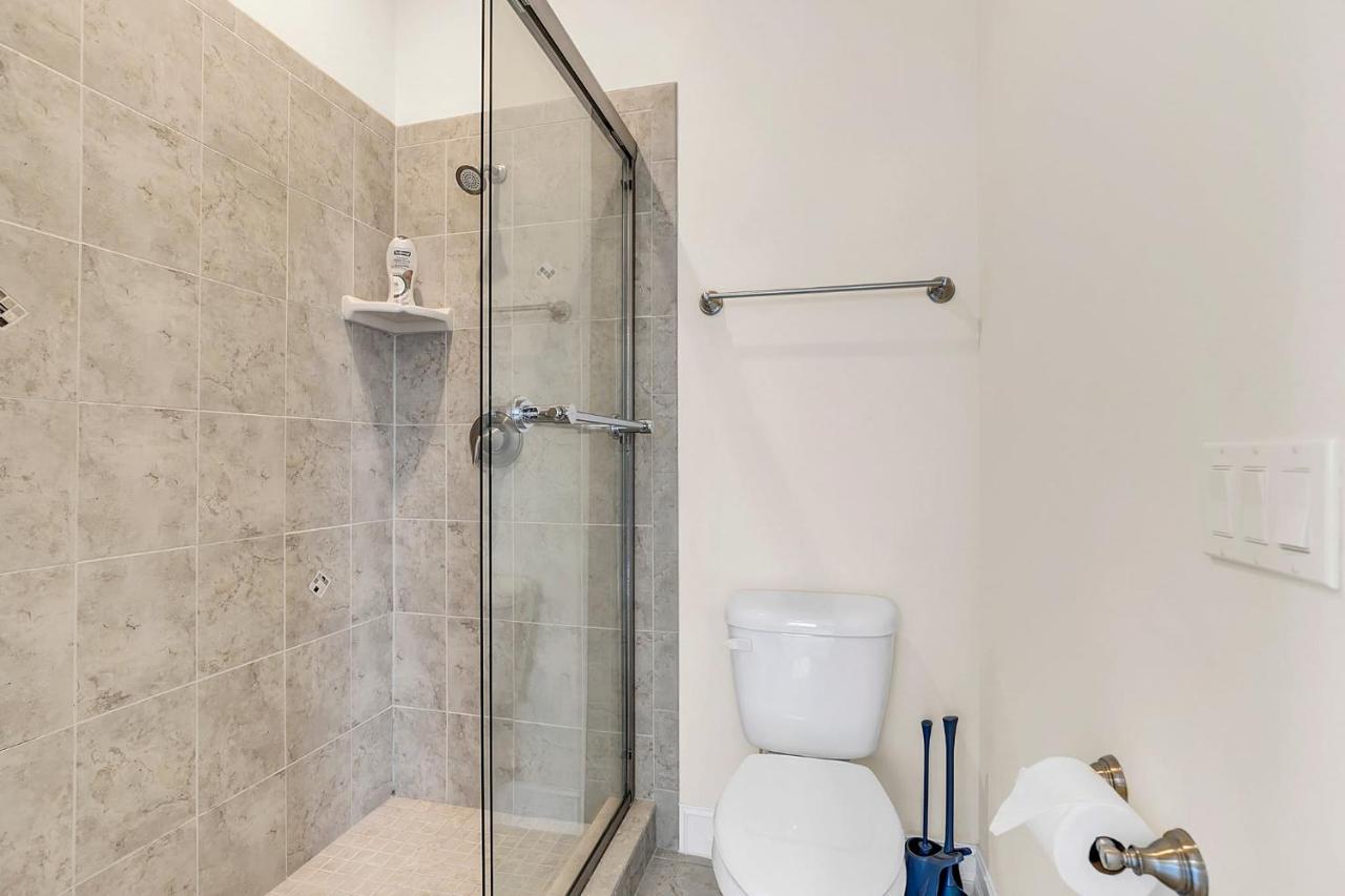| Latitude Adjustment - 3BR Short walk to beach