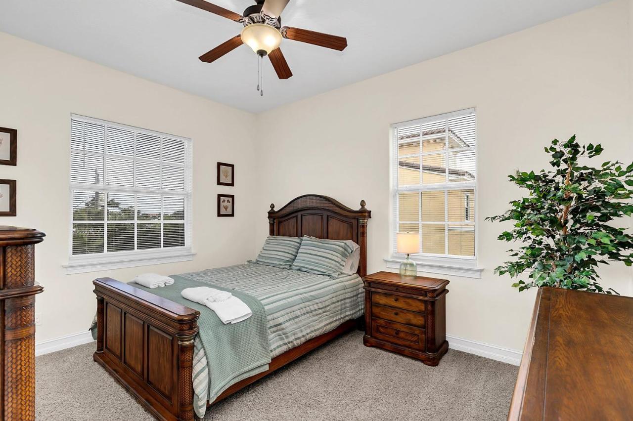 | Latitude Adjustment - 3BR Short walk to beach