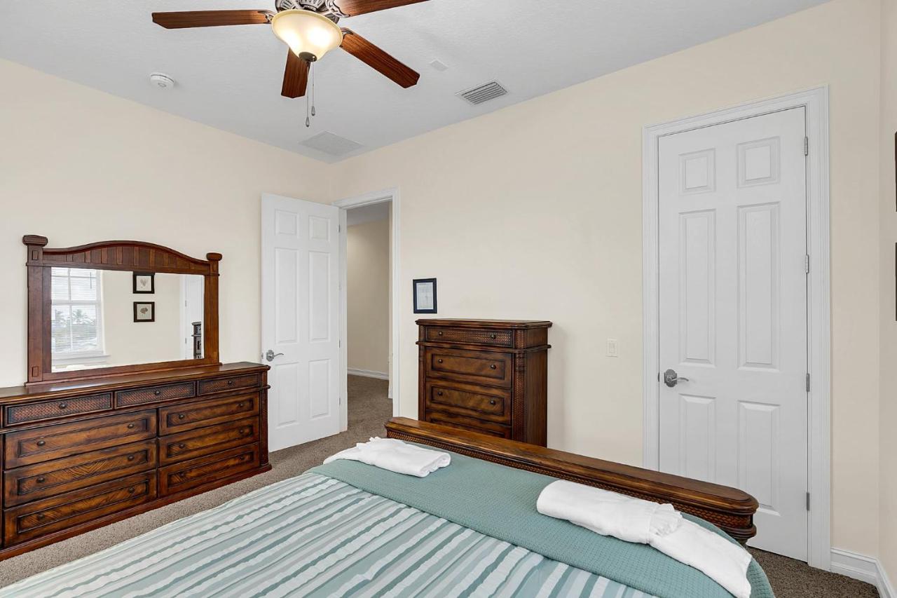 | Latitude Adjustment - 3BR Short walk to beach